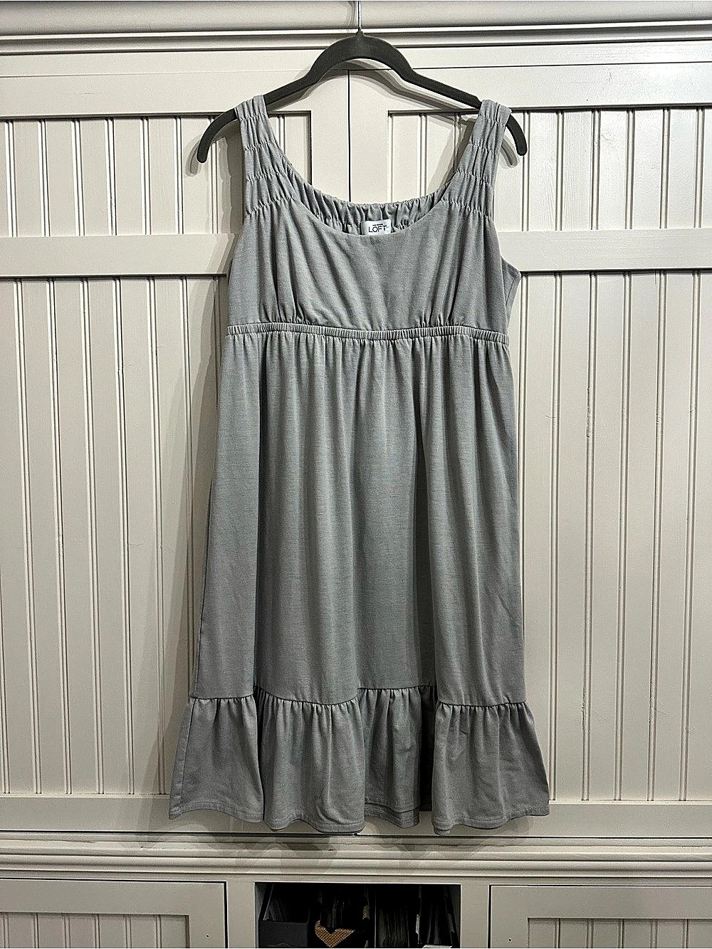 Ann Taylor LOFT Tiered Midi Dress in Gray Size Small Like New